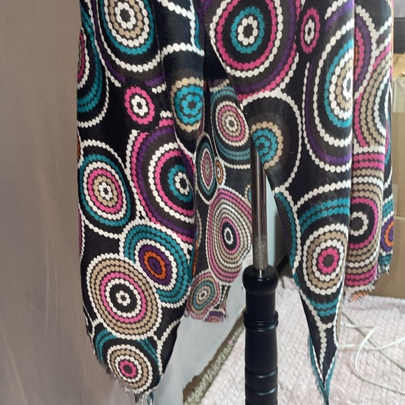 One Size fits Most Kimono/Ruana with Geometric Circles-NWT - Picture 4 of 8